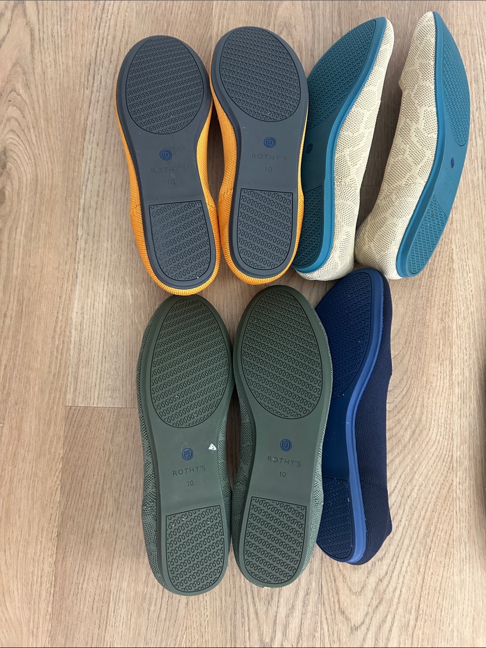 Rothy's Women's Bundle of 4 Pairs Size 10 - Picture 2 of 8